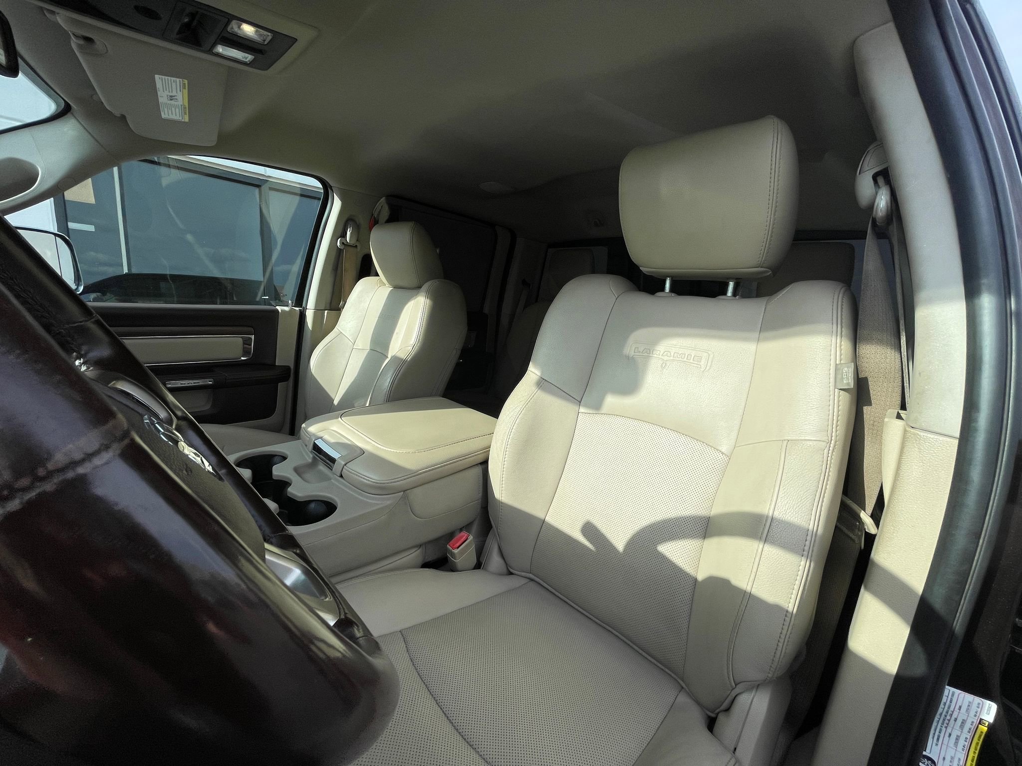 Used 2016 RAM 2500 Laramie w/ Cold Weather Group image 12