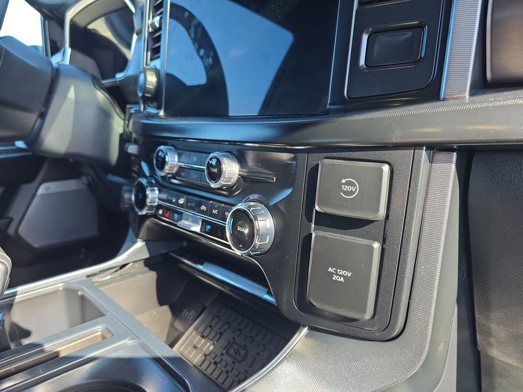 Used 2024 Ford F150 Platinum image 19