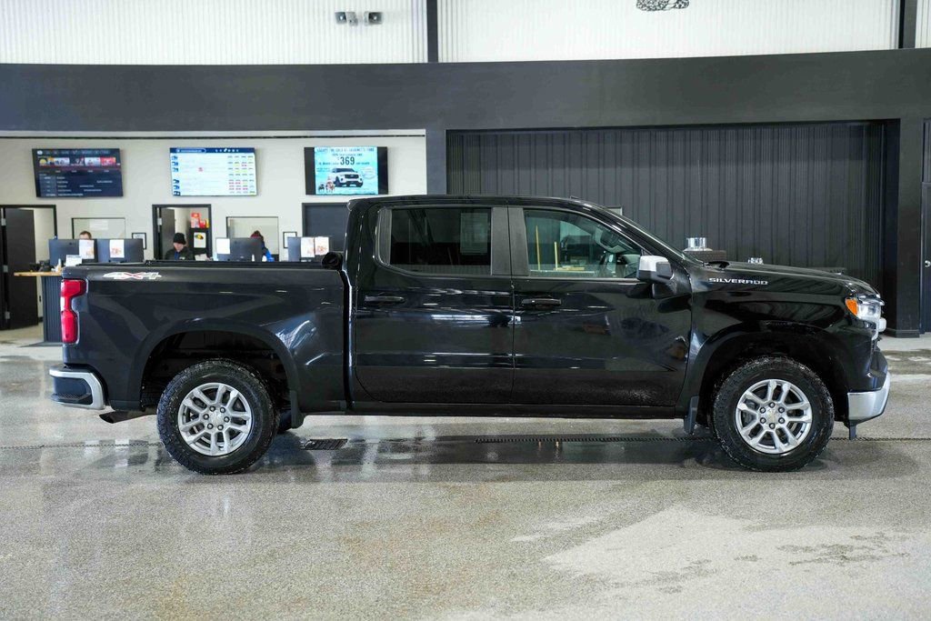 Used 2023 Chevrolet Silverado 1500 LT image 4