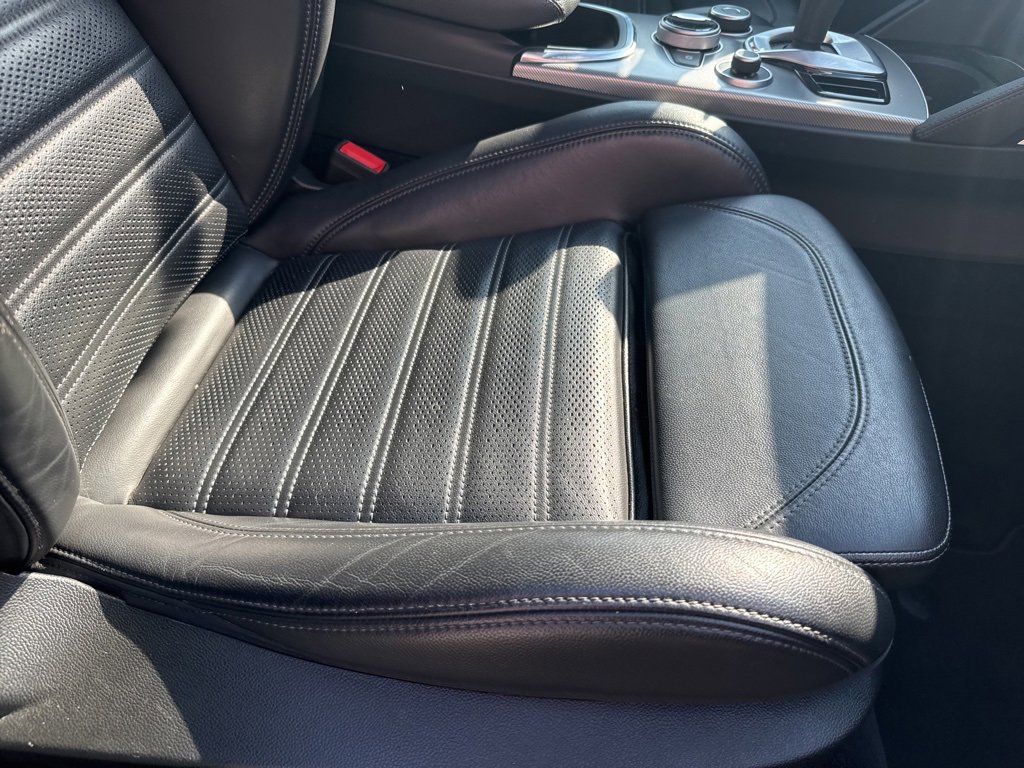 Used 2022 Alfa Romeo Stelvio Veloce image 62