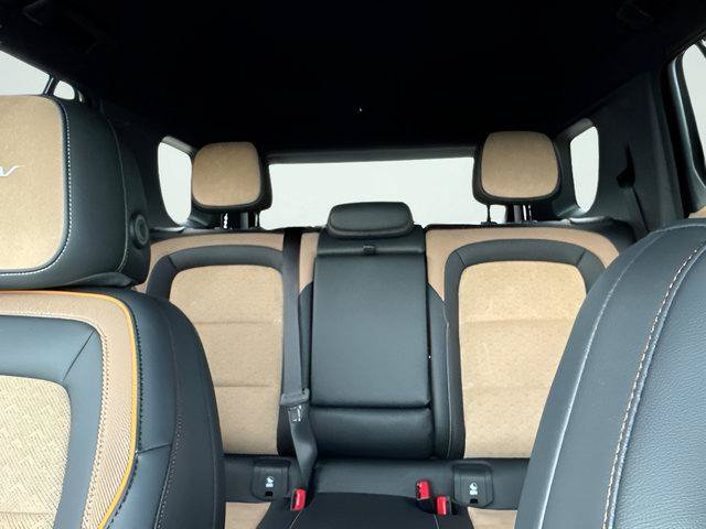 New 2026 Chevrolet Equinox ACTIV w/ Convenience Package III AWD/4WD image 23