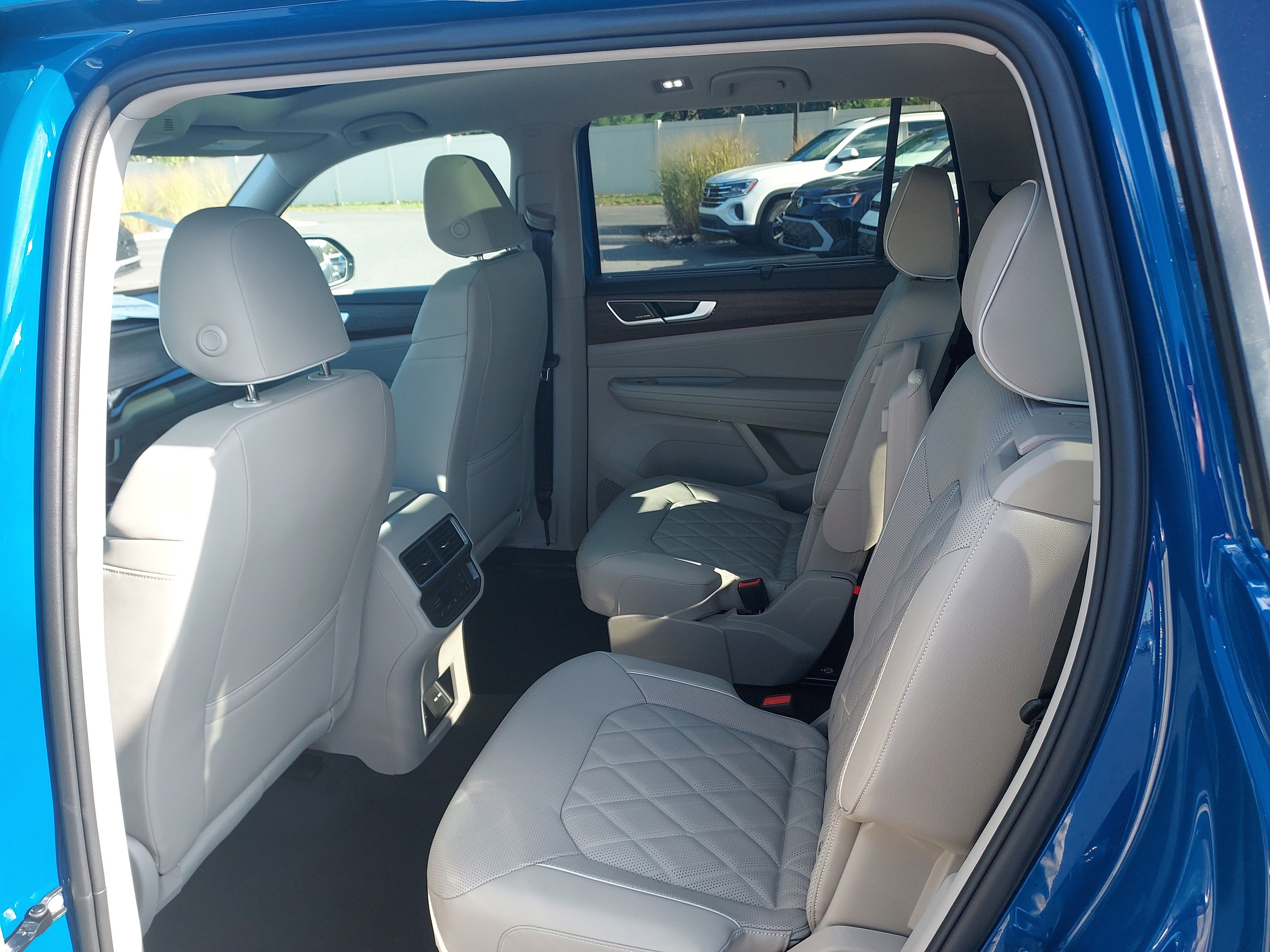 New 2026 Volkswagen Atlas SEL Premium R-Line image 17