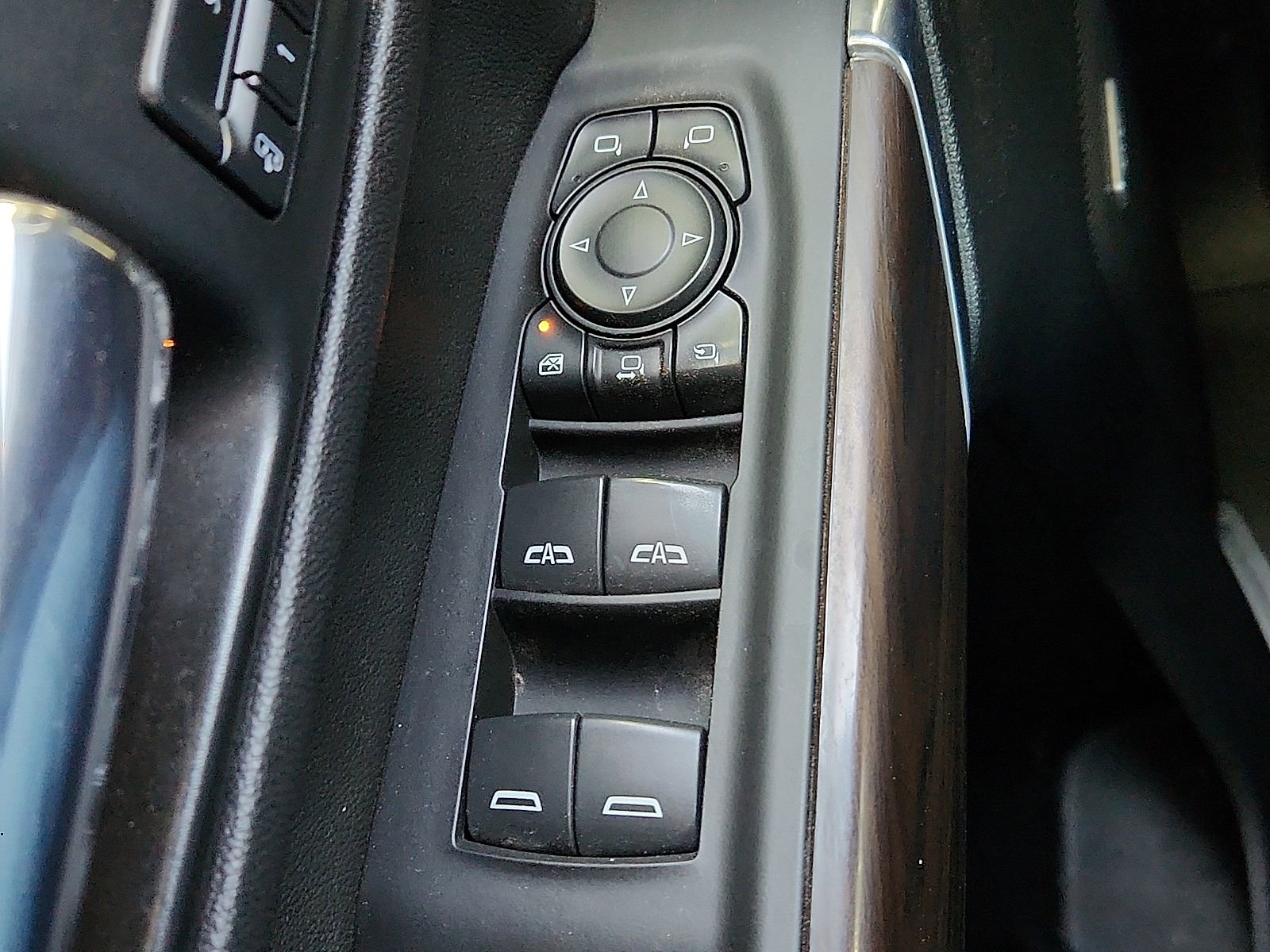 Used 2022 GMC Sierra 2500 SLT w/ SLT Preferred Package image 22