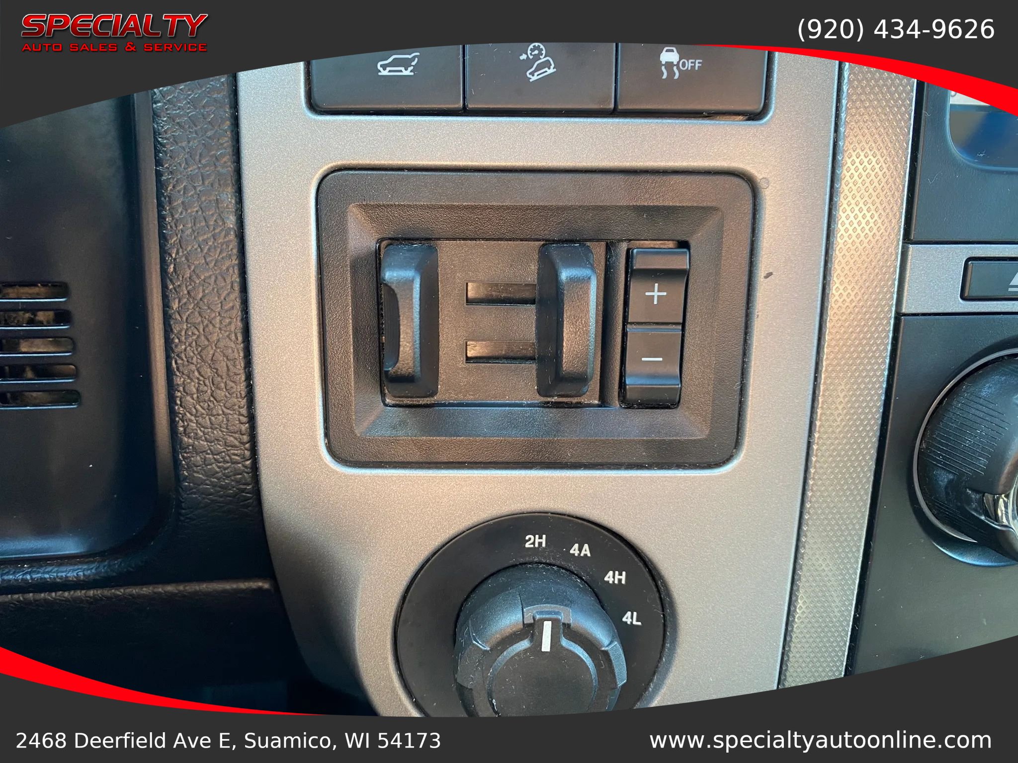 Used 2016 Ford Expedition XLT w/ Equipment Group 202A AWD/4WD image 35