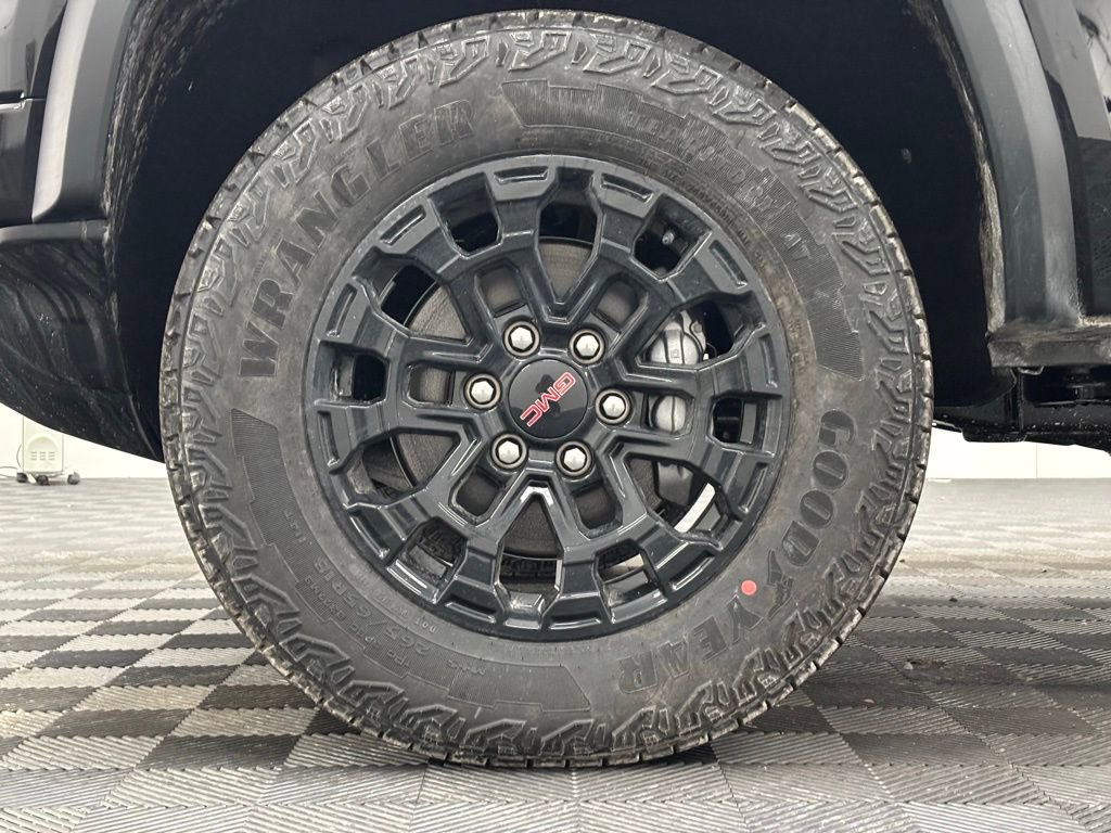 New 2026 GMC Canyon Elevation w/ Convenience Package image 14