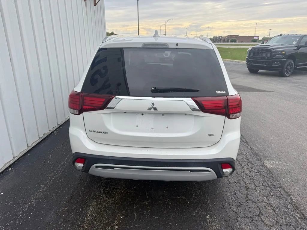 Used 2020 Mitsubishi Outlander SEL AWD/4WD image 7
