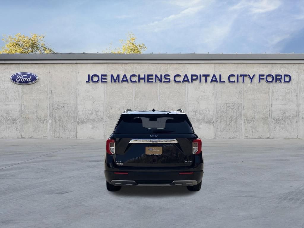 Certified 2023 Ford Explorer XLT w/ Equipment Group 202A image 9