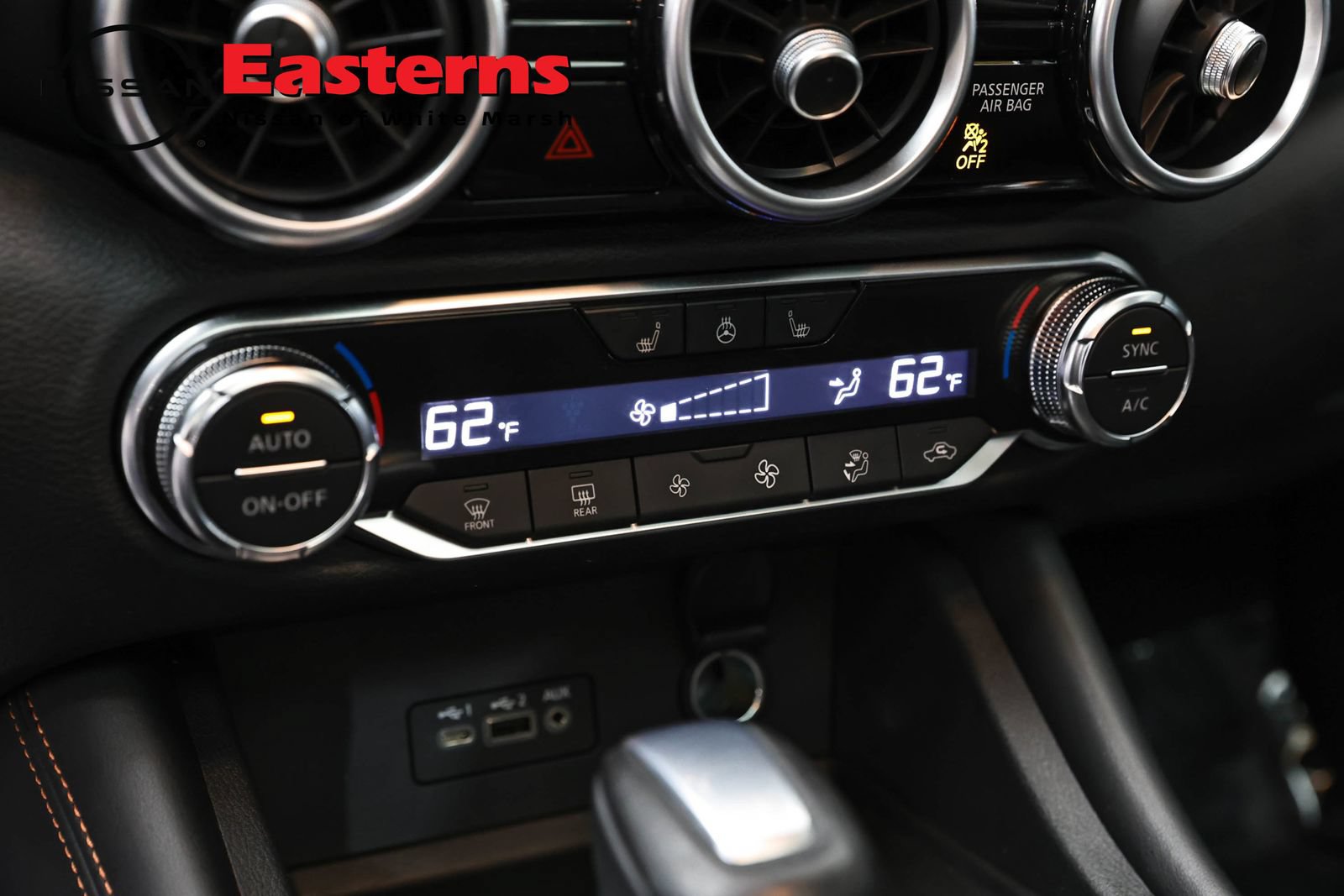 Used 2022 Nissan Sentra SR w/ SR Premium Package FWD image 18
