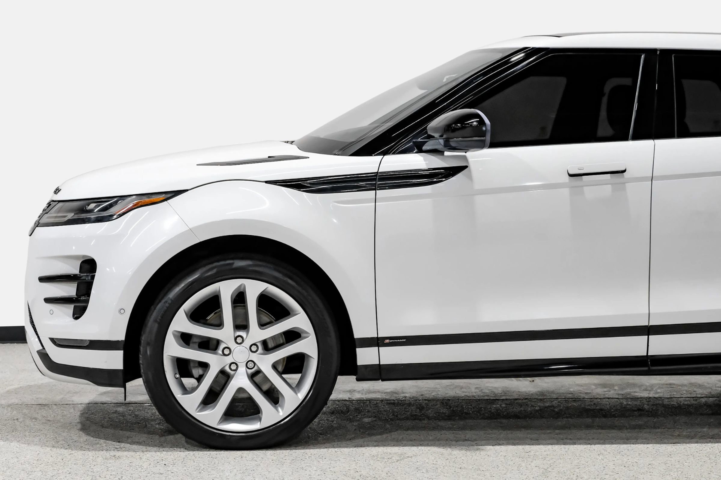 Used 2020 Land Rover Range Rover Evoque R-Dynamic SE image 20