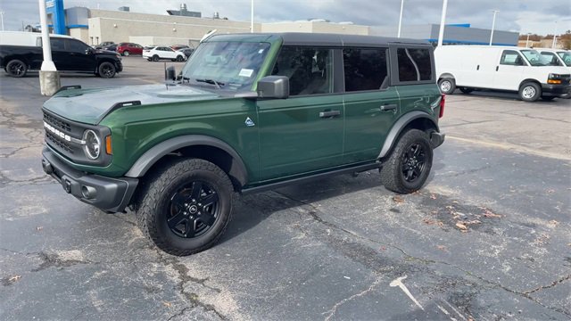 Used 2023 Ford Bronco Black Diamond image 4