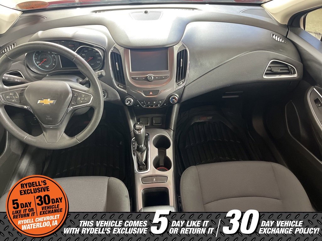 Certified 2018 Chevrolet Cruze LT w/ Convenience Package image 17