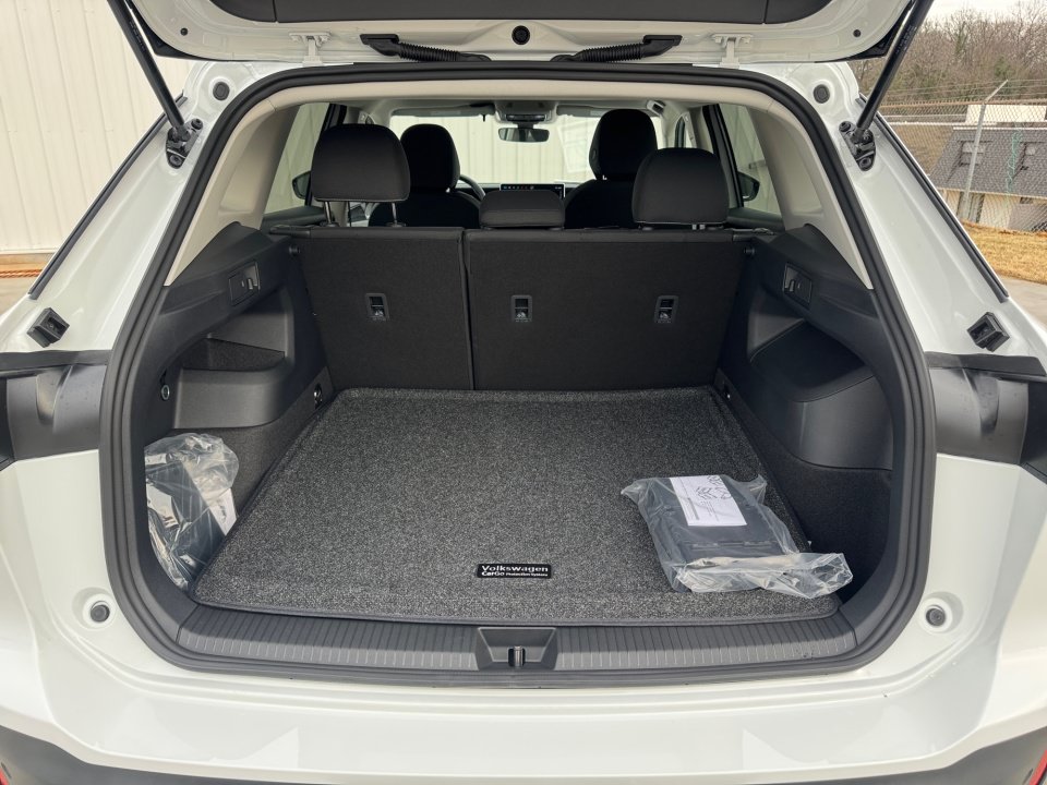 New 2026 Volkswagen Tiguan S FWD image 15