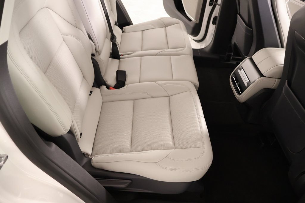 New 2026 Lincoln Nautilus Premier w/ Jet Appearance Package AWD/4WD image 14