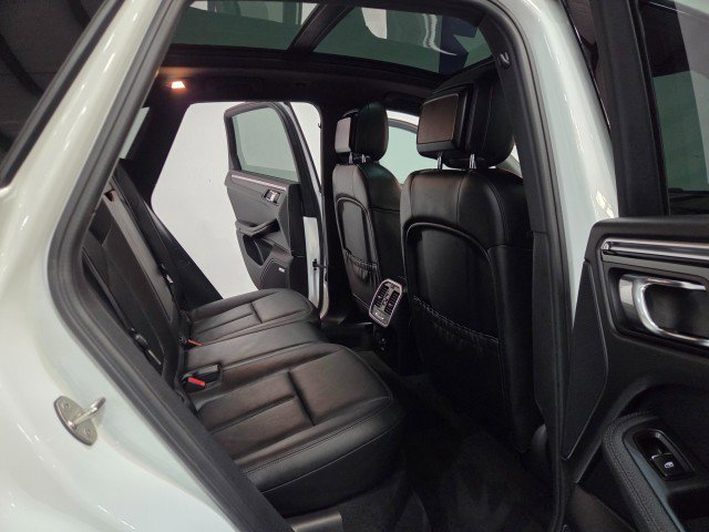 Used 2016 Porsche Macan S AWD/4WD image 62