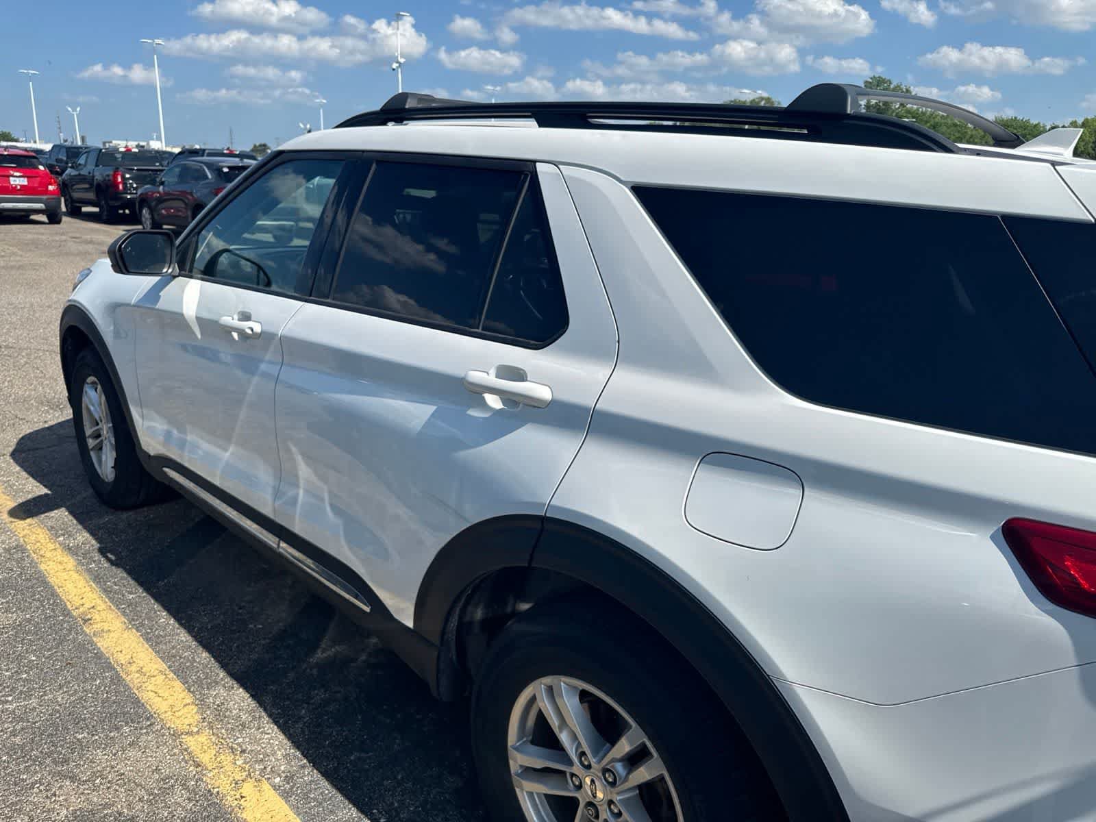 Used 2023 Ford Explorer XLT w/ Equipment Group 202A AWD/4WD image 16