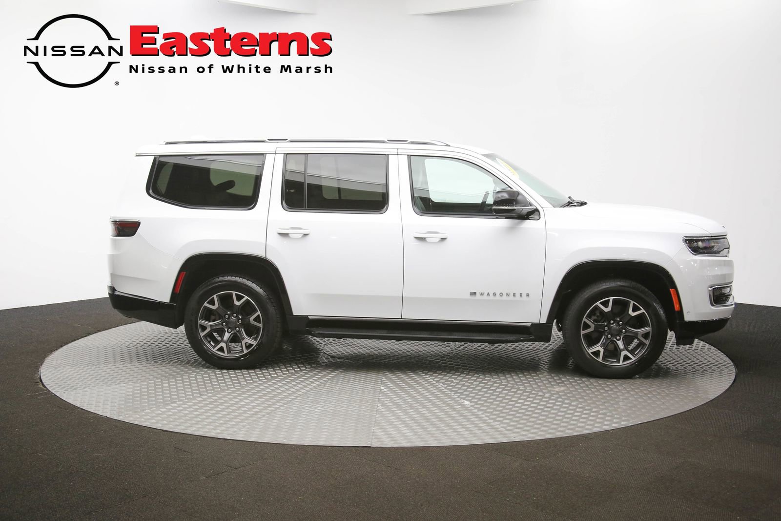 Used 2023 Jeep Wagoneer Series III w/ Preferred Equipment Group image 44