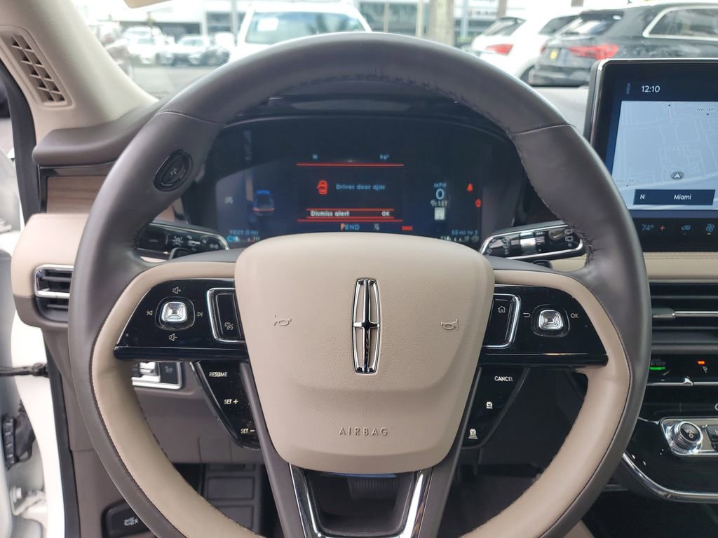 Used 2024 Lincoln Corsair Reserve image 16