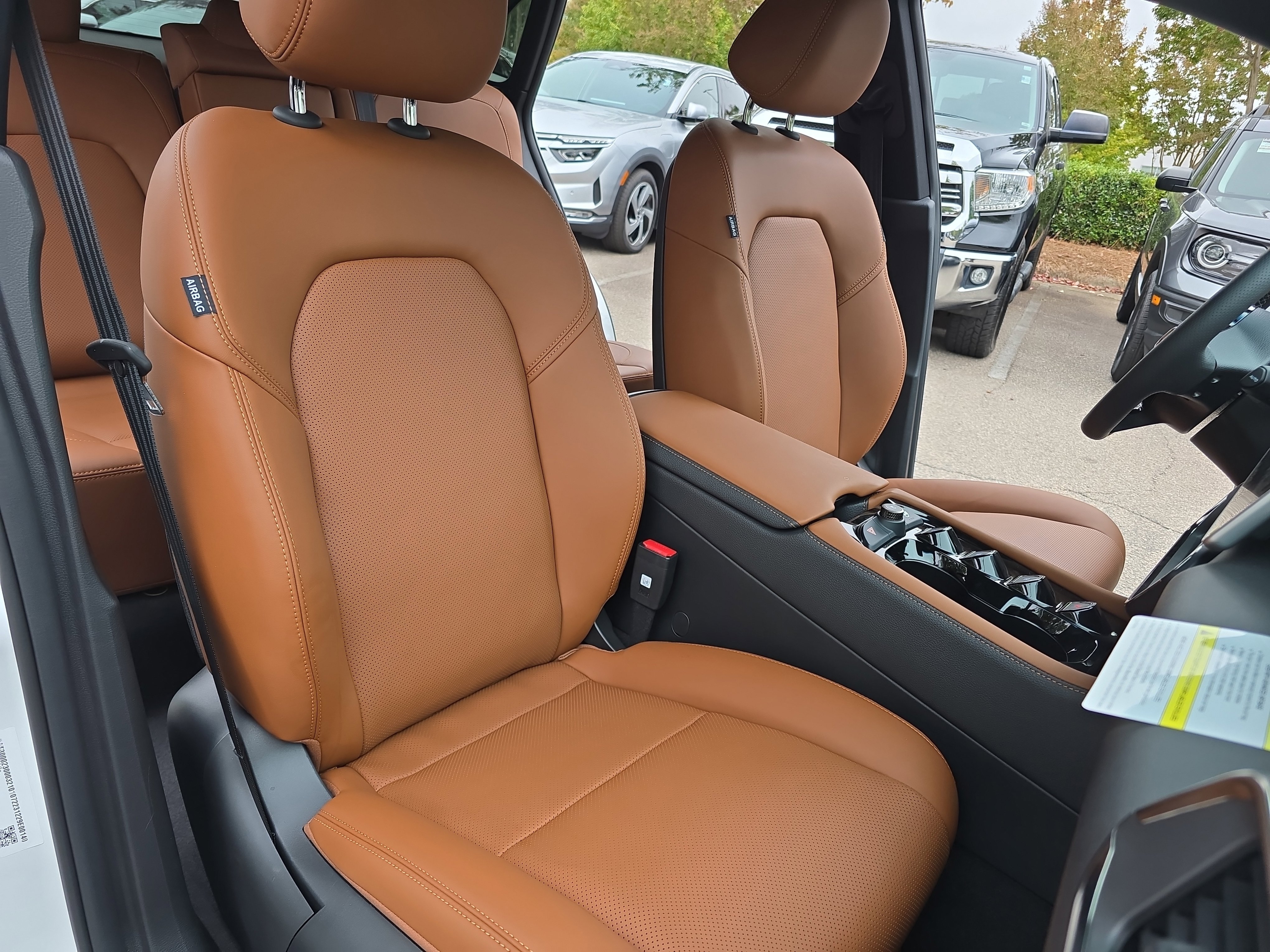 New 2025 VinFast VF 8 Plus image 10