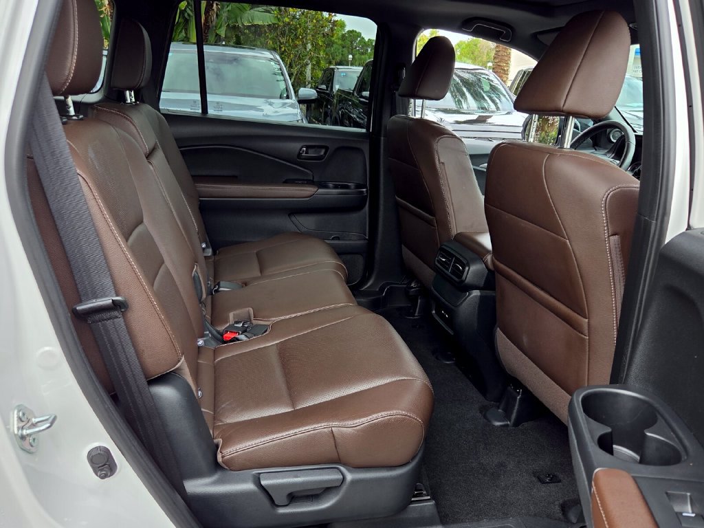Certified 2024 Honda Passport EX-L image 15
