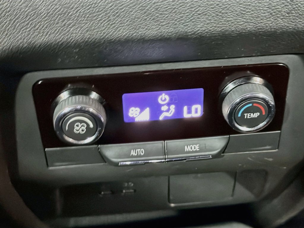 Used 2025 Chevrolet Traverse LT AWD/4WD image 27