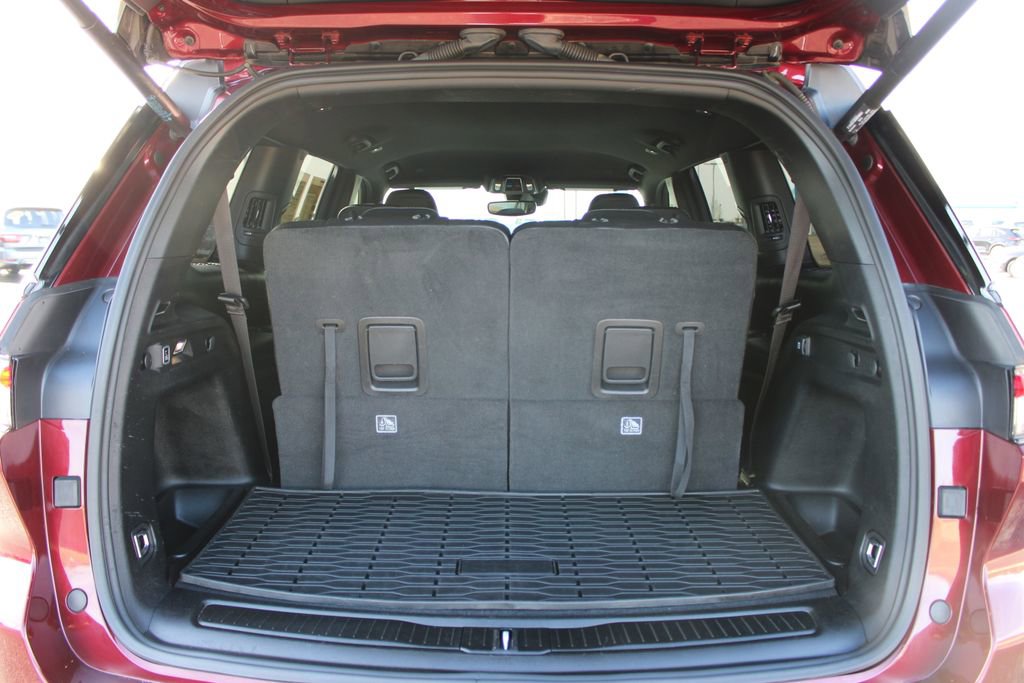 Used 2023 Jeep Grand Cherokee L Laredo image 14