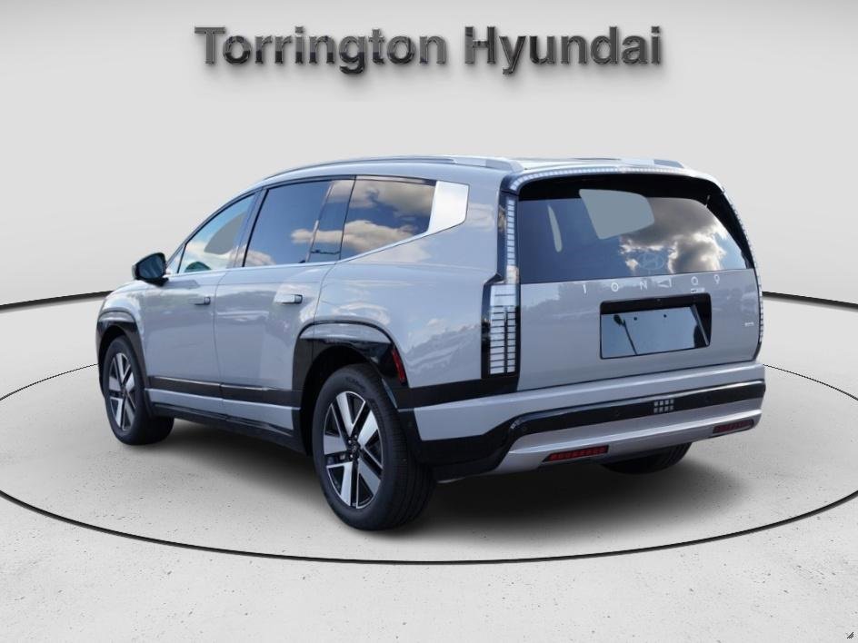 New 2026 Hyundai Ioniq 9 SEL image 5