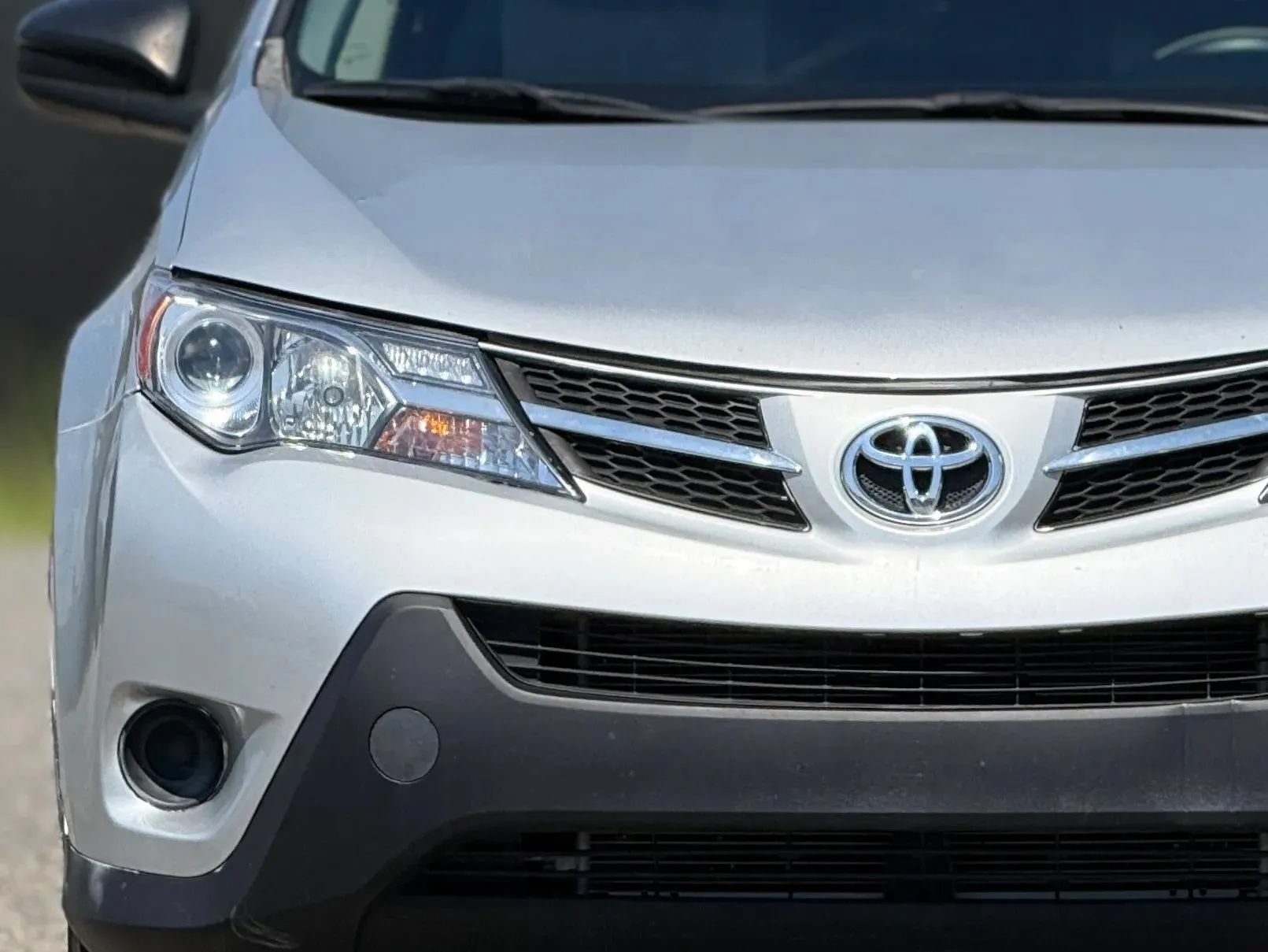 Used 2013 Toyota RAV4 LE FWD image 11