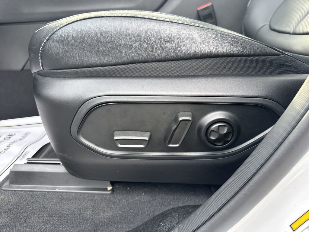 New 2025 Jeep Grand Cherokee Limited w/ Luxury Tech Group II image 12