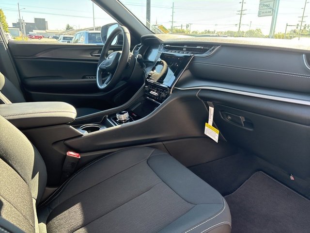 New 2025 Jeep Grand Cherokee Limited w/ Luxury Tech Group II image 15