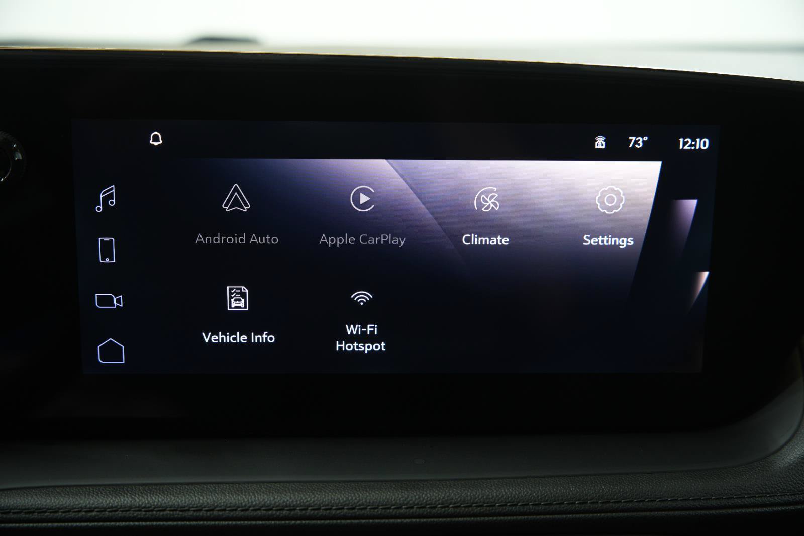 Used 2026 Buick Encore GX Avenir w/ Avenir Technology Package AWD/4WD image 41