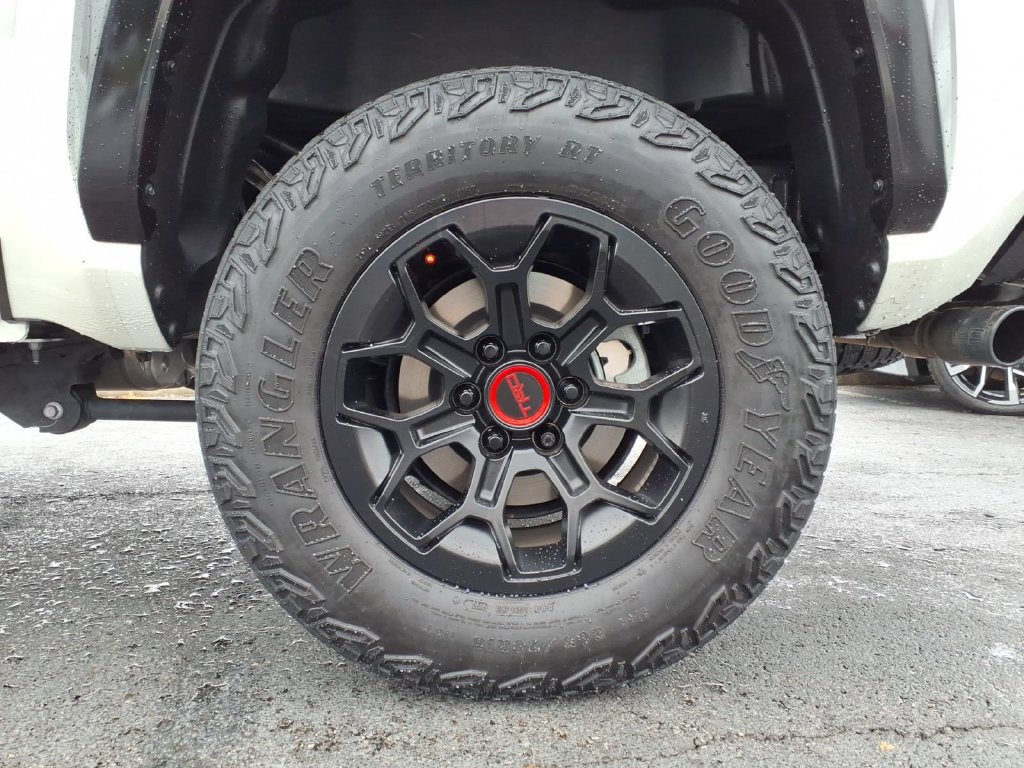 Certified 2025 Toyota Tacoma TRD Pro AWD/4WD image 21