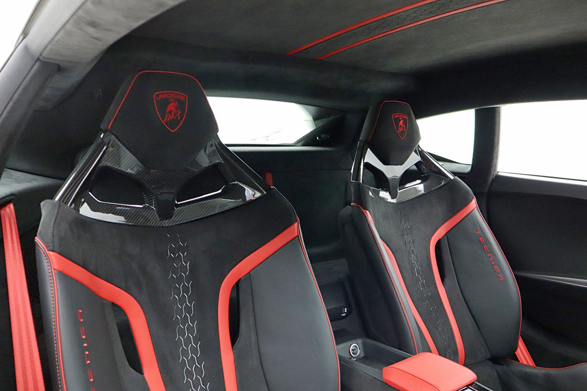 Used 2023 Lamborghini Huracan Tecnica image 38