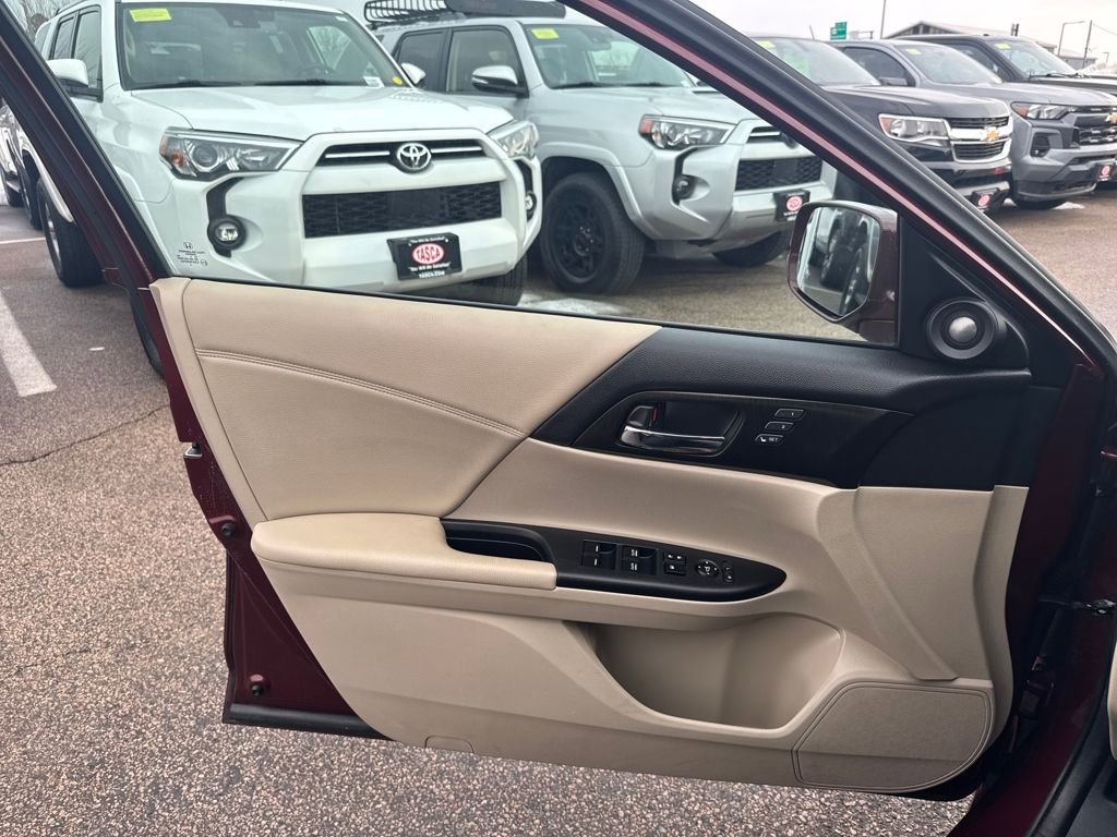 Used 2015 Honda Accord EX-L image 34