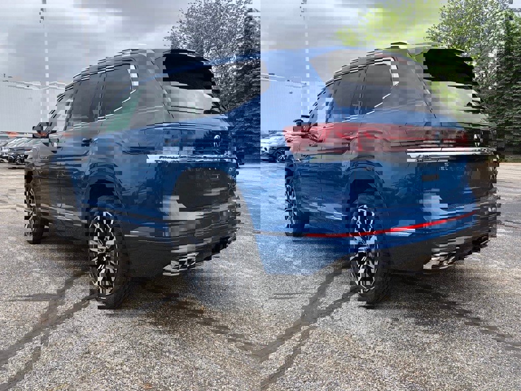 New 2025 Volkswagen Atlas SEL Premium R-Line image 4