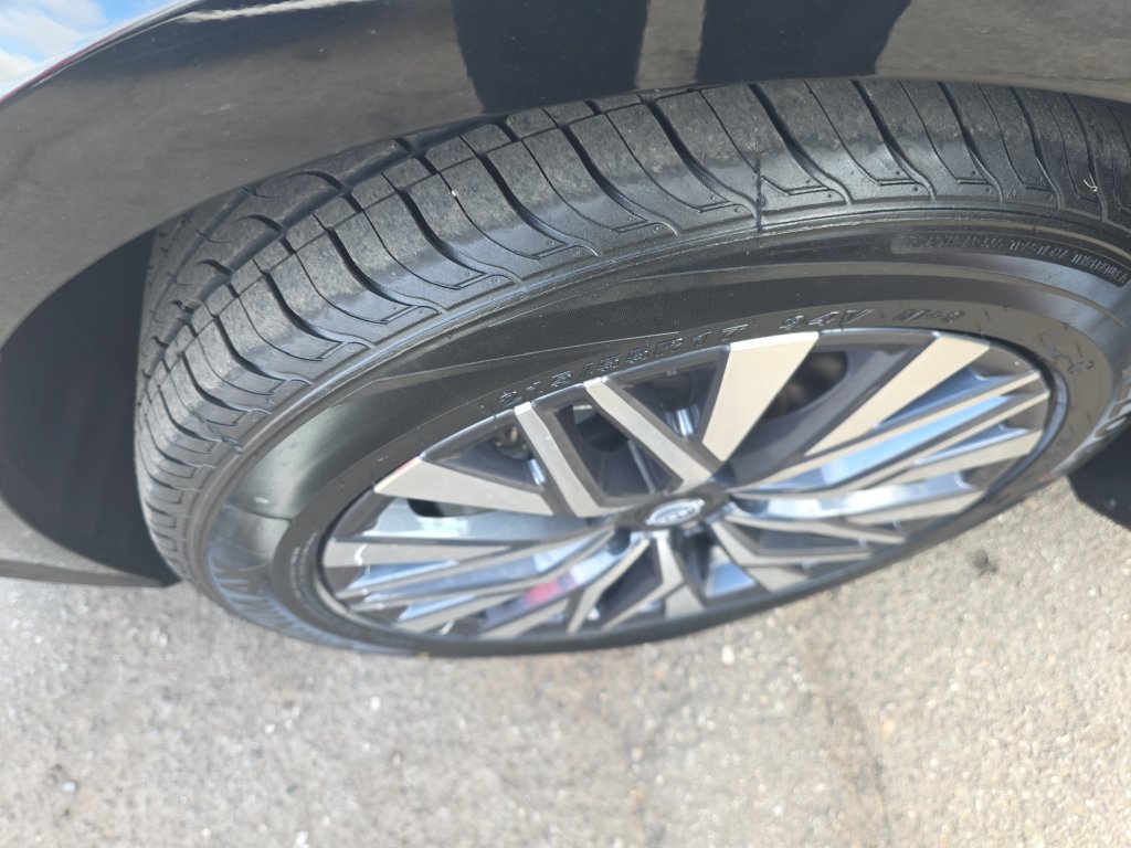 Used 2025 Nissan Altima 2.5 SV FWD image 25