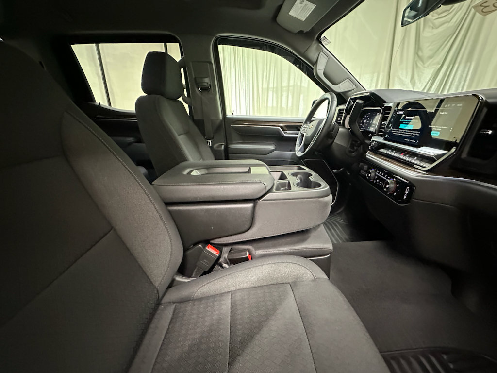 Used 2026 Chevrolet Silverado 1500 LT AWD/4WD image 16