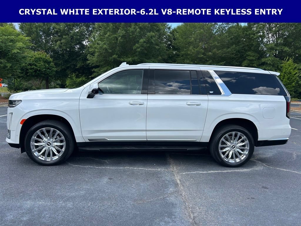Used 2023 Cadillac Escalade ESV Premium Luxury AWD/4WD image 12