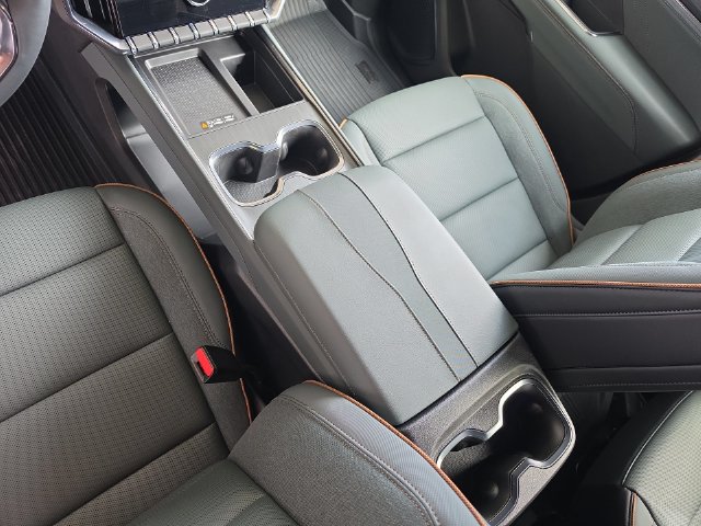 New 2026 GMC Acadia AT4 w/ Luxury Package AWD/4WD image 27