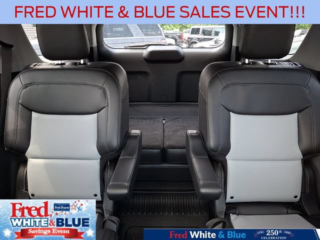 Used 2023 Ford Explorer XLT w/ Equipment Group 202A AWD/4WD image 19