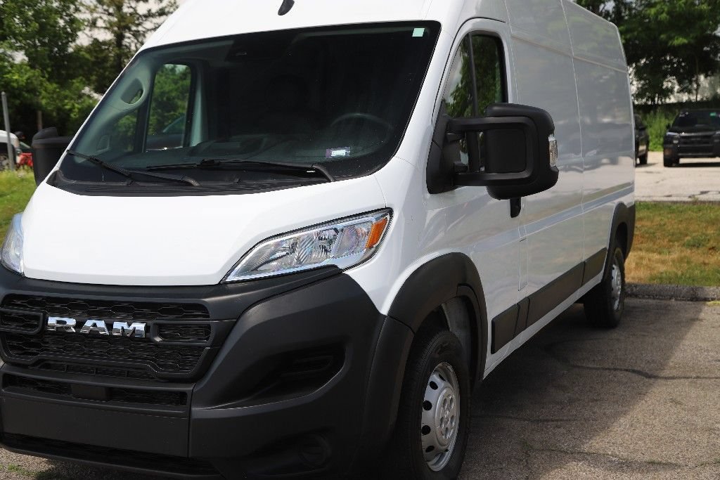 Used 2023 RAM ProMaster 2500 FWD image 2