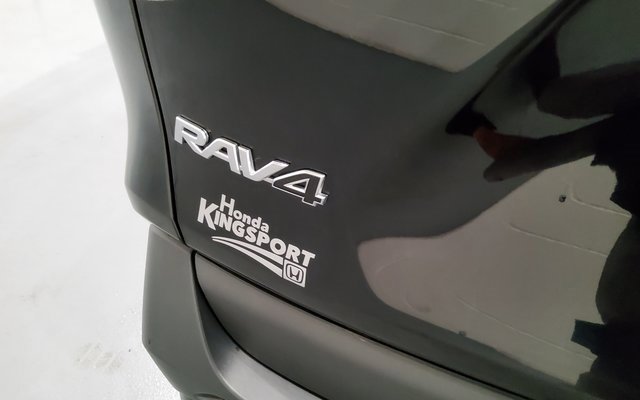 Used 2024 Toyota RAV4 XLE image 40