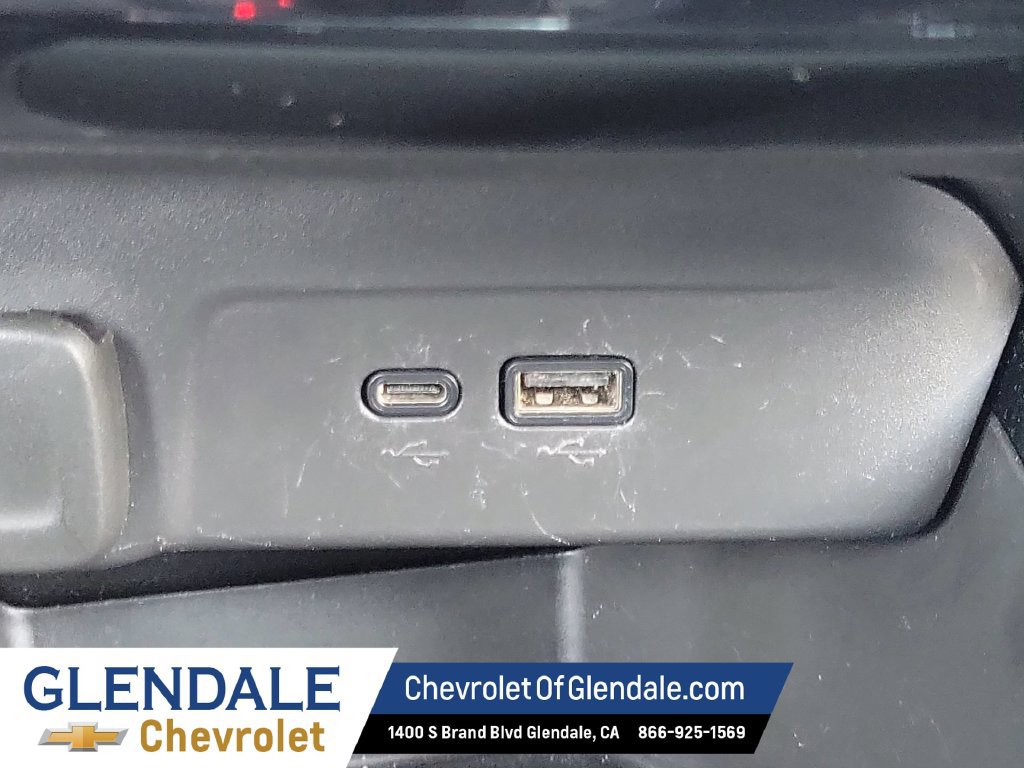 Used 2025 Chevrolet Trax LT FWD image 20