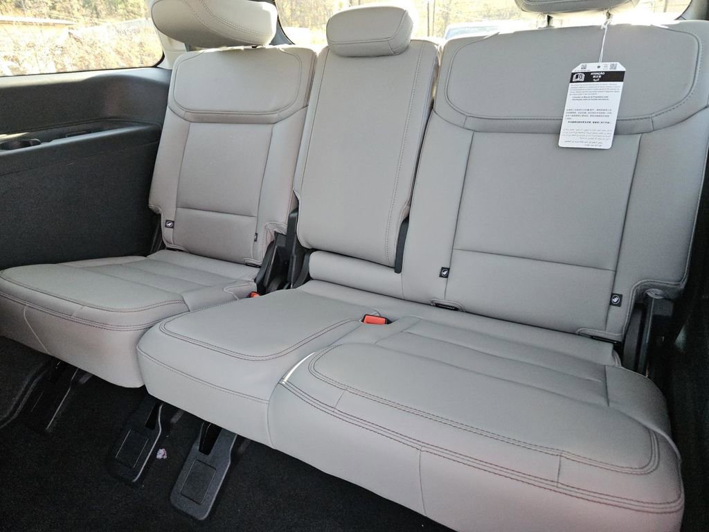 New 2025 Ford Expedition Active image 28