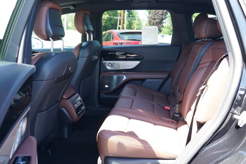 New 2026 Lincoln Nautilus Reserve AWD/4WD image 11