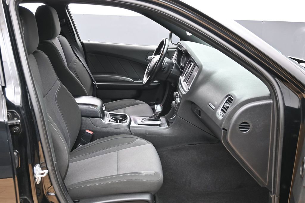 Used 2019 Dodge Charger SXT AWD/4WD image 35
