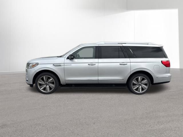 Used 2018 Lincoln Navigator L Reserve w/ Technology Package image 2
