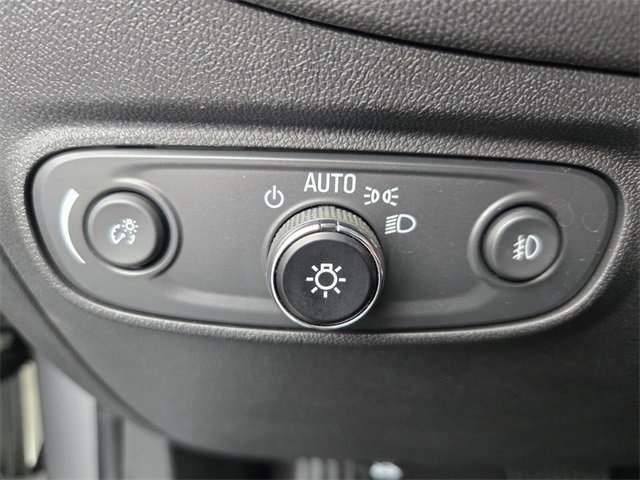 Used 2021 Chevrolet Equinox LT w/ Driver Convenience Package image 31