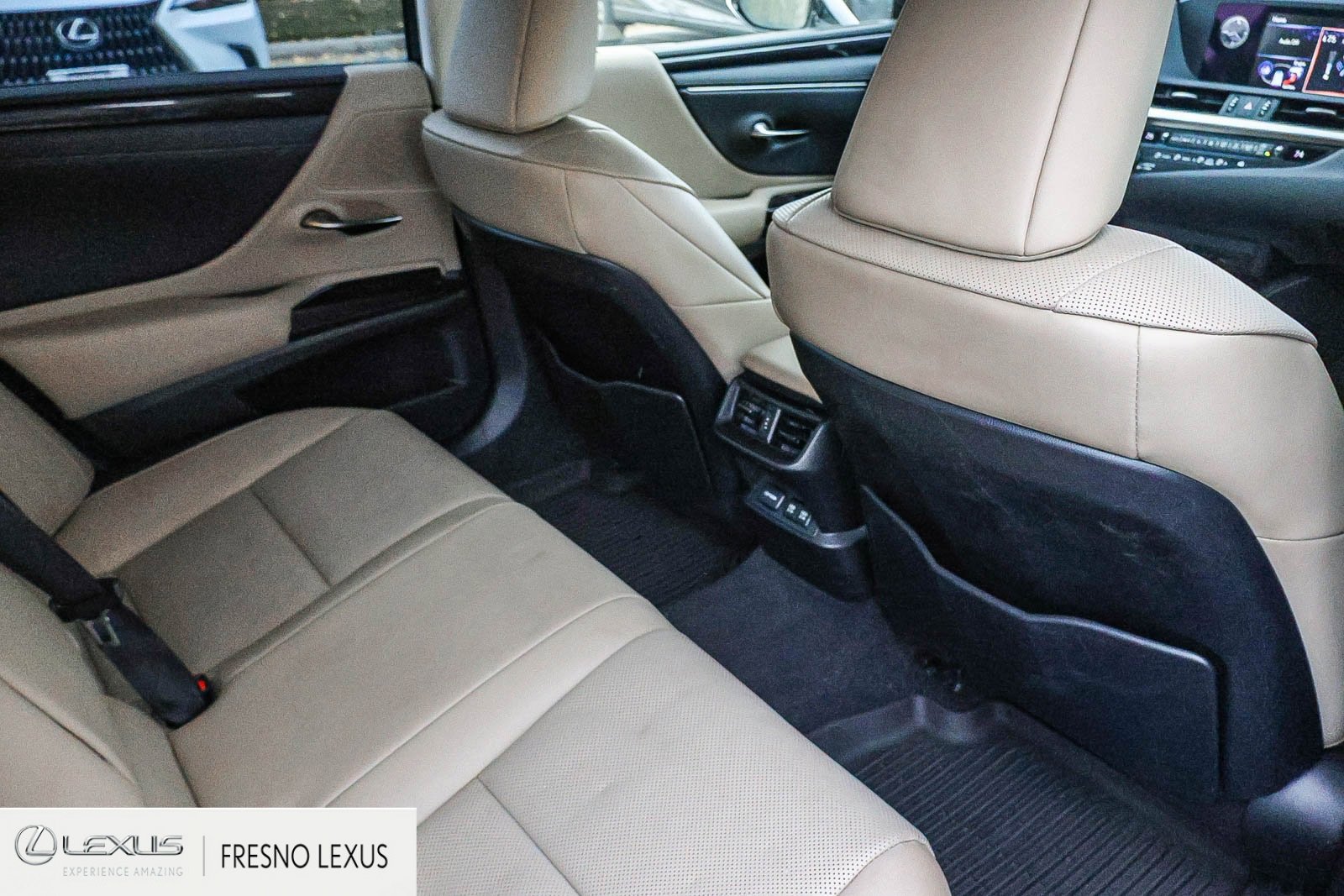 Used 2019 Lexus ES 300h image 13