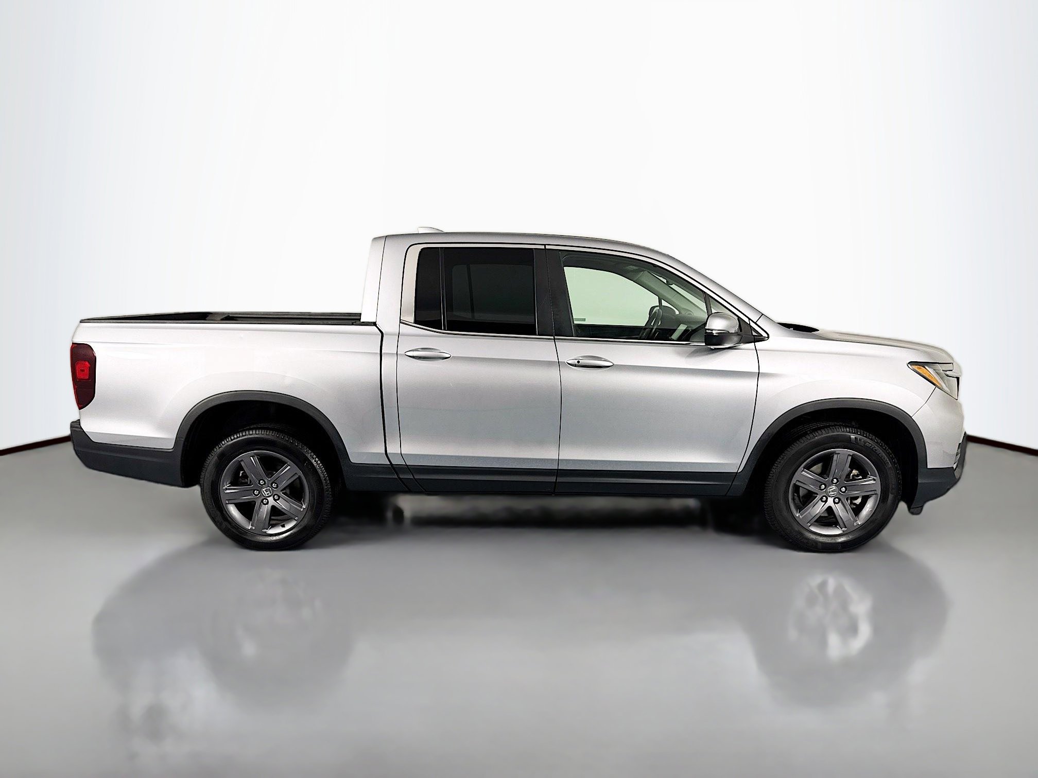 Certified 2023 Honda Ridgeline RTL image 4