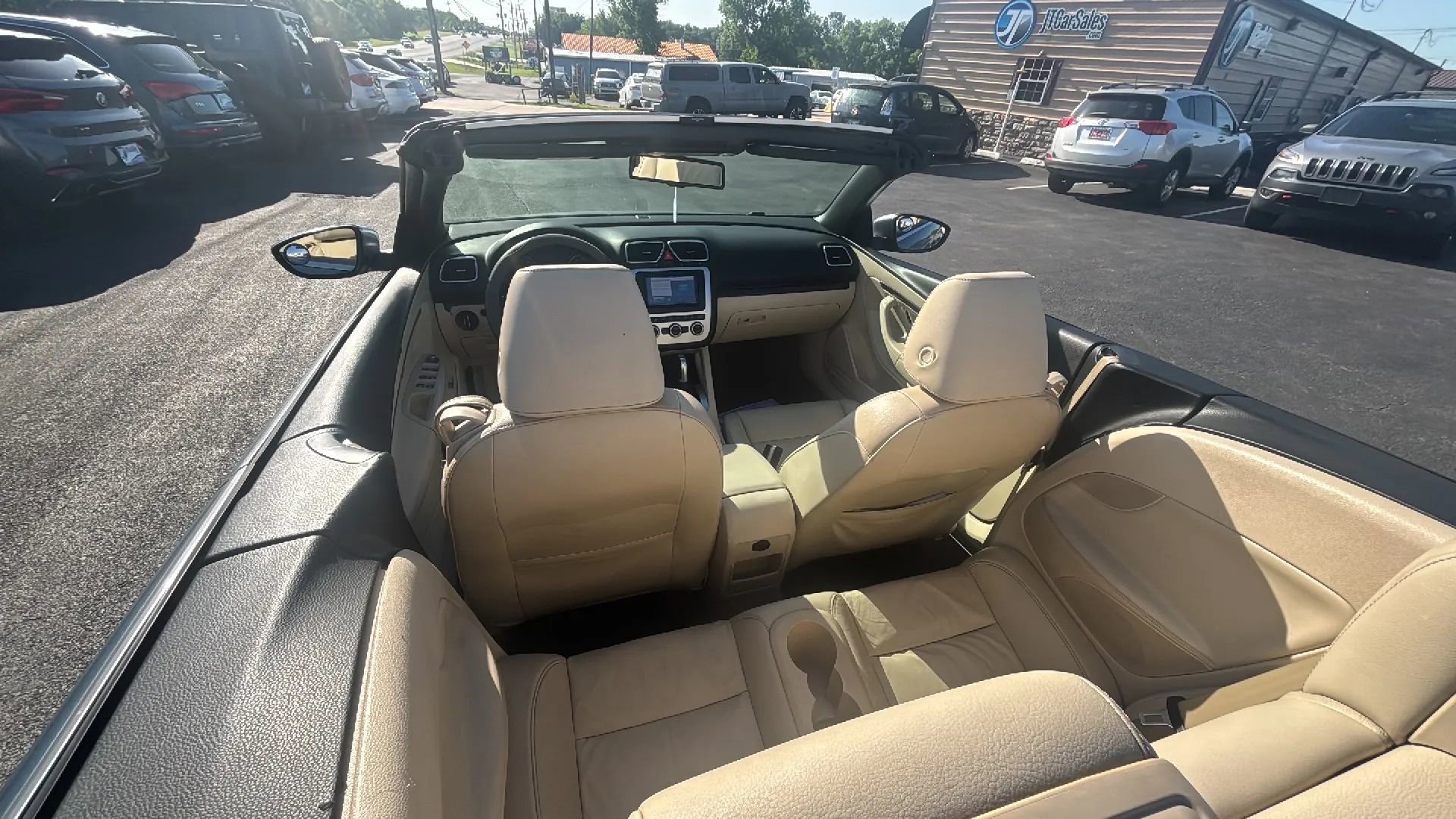 Used 2013 Volkswagen Eos Executive FWD image 32